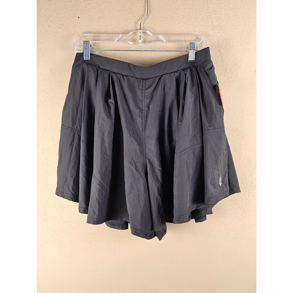 NWT Free People Movement Womens Black Center Court Shorts XL